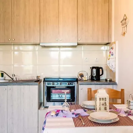 Apartament Pelouzo Kalamákion